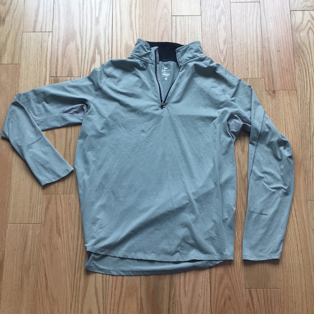 Silver Dry Fit Nike performance pullover
